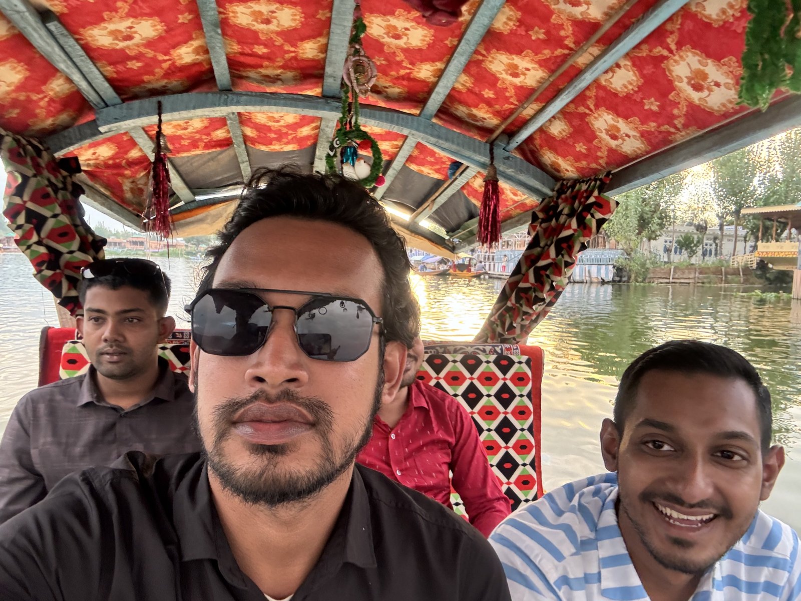 Srinagar Dal Lake Experience - Image 2